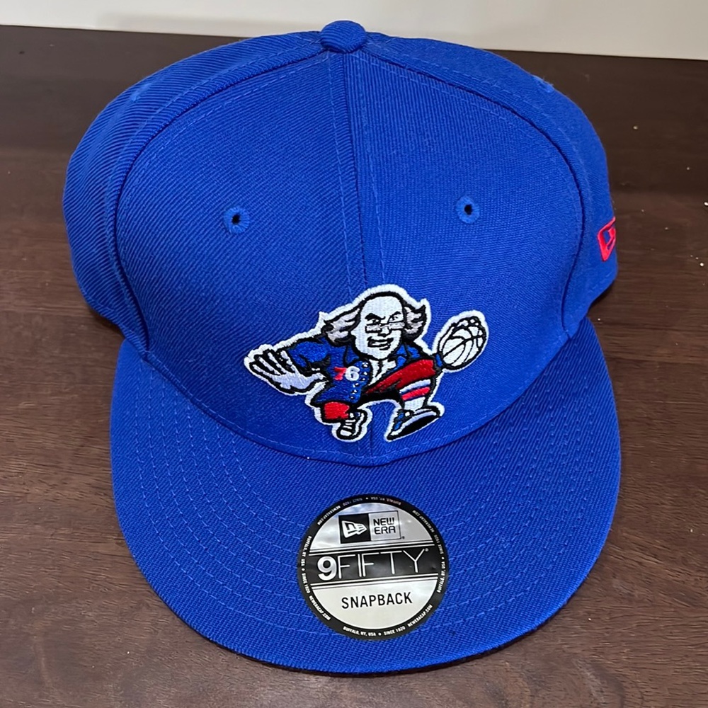 Philadelphia 76ers SnapBack New Era (NWT)